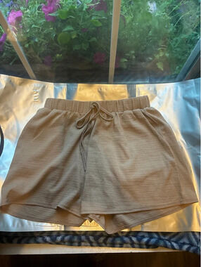 Emery Rose size medium tan colored elastic band shorts